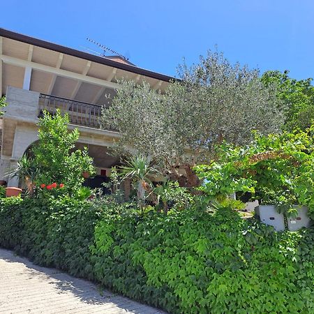 Appartamento Belvedere Roccascalegna Exterior photo